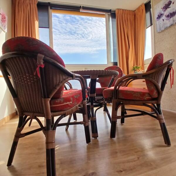 Dos  Dormitorios / De Esquina 